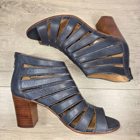 Steve Madden Leather Gladiator Sandals Sz 9B Navy Blue Block Heels Peep Toe - Picture 4 of 8